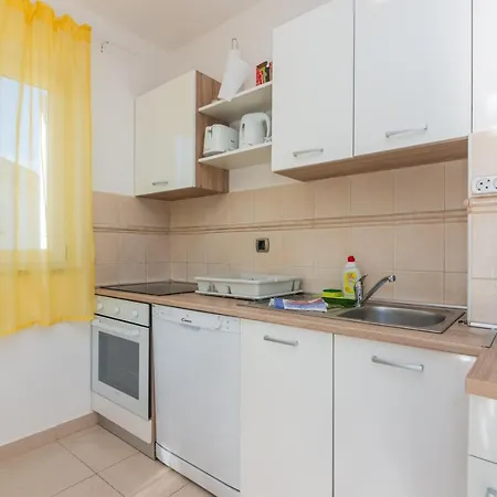 Mimoza 6, Baska, Krk バスカ