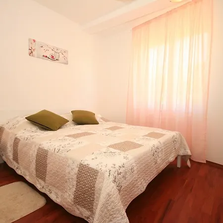Apartment Mimoza 6, Baska, Krk Baska (Krk)