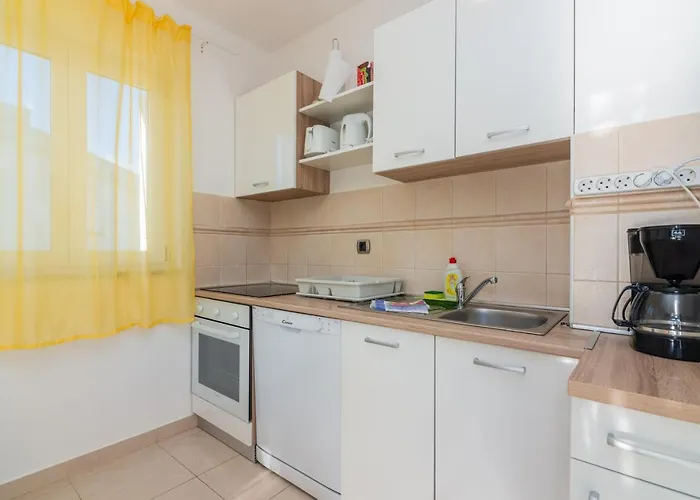 Mimoza 6, Baska, Krk Башка