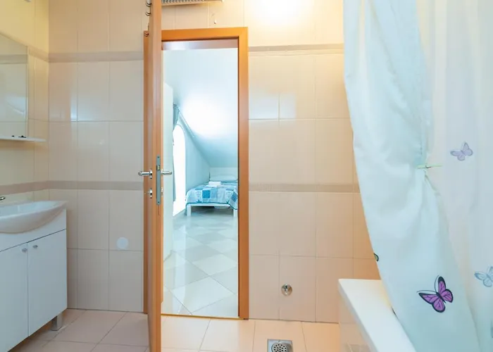 Mimoza 6, Baska, Krk Апартаменты