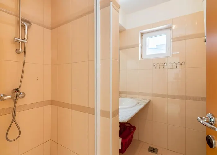 Mimoza 6, Baska, Krk